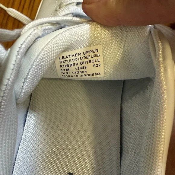 Tory Burch Howell Court Titanium white on white. New no box - Picture 7 of 7